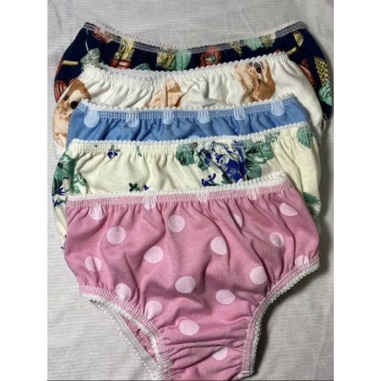 Kit com 30 calcinhas com estampas e cores variadas