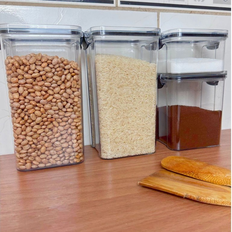 Conjunto de 4 Potes Herméticos em Acrílico Cristal com Trava e Design Empilhável – Organizador para