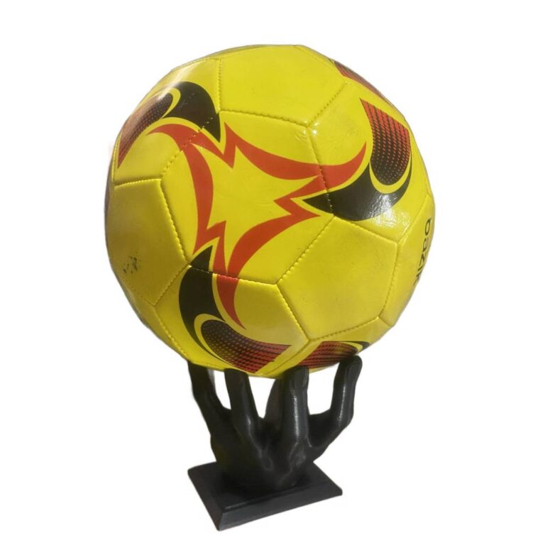 Suporte Expositor de Bola de Futebol – Mão 