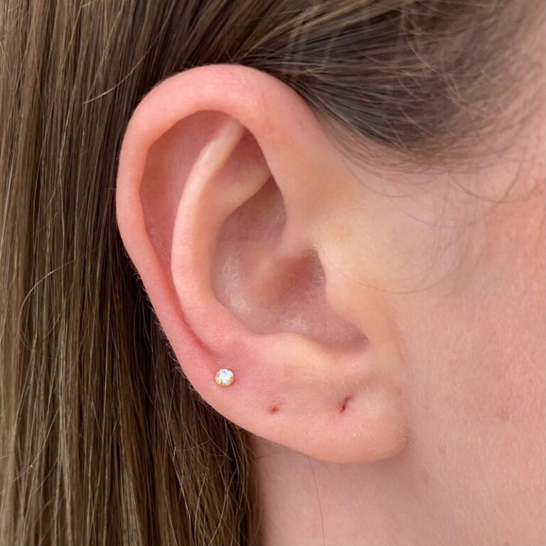 Brinco Mini recém nascido infantil ponto de luz T