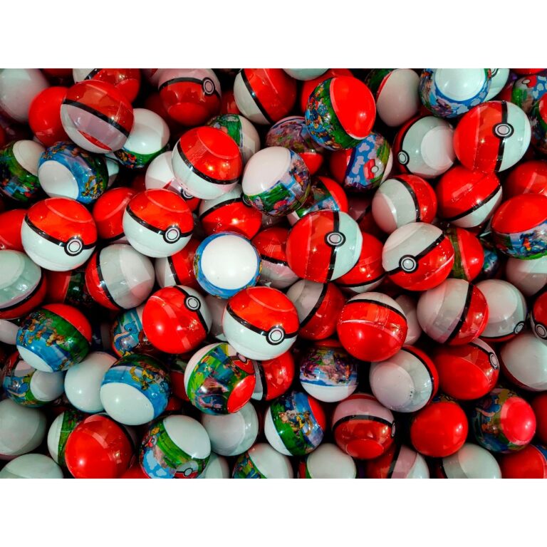 Kit com 12/24/48 Capsulas Pokemon Pokebola com Sur