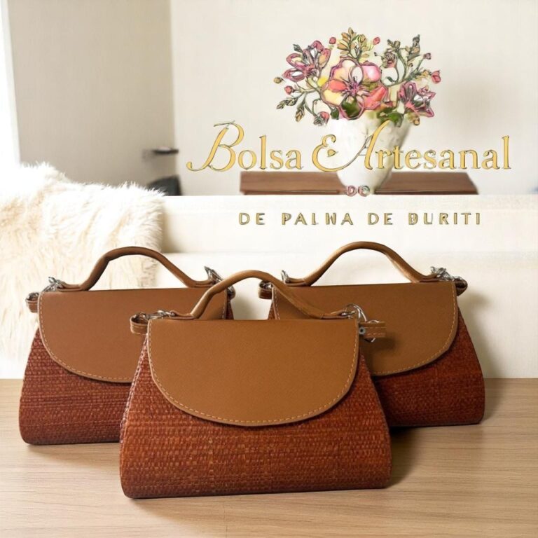Bolsa Artesanal com alça transversal de palha de 
