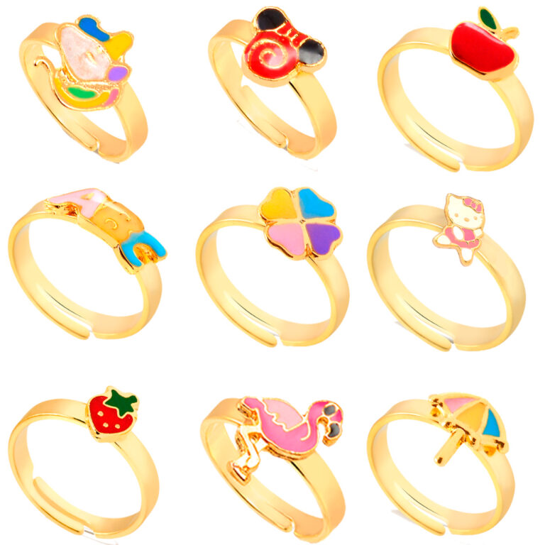 Anel Infantil Banhado a Ouro 18K Com Pingente em R