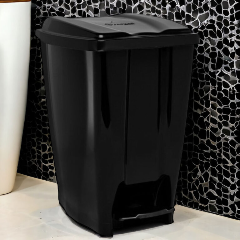 Lixeira com Pedal 20 litros em Plastico Reforçado