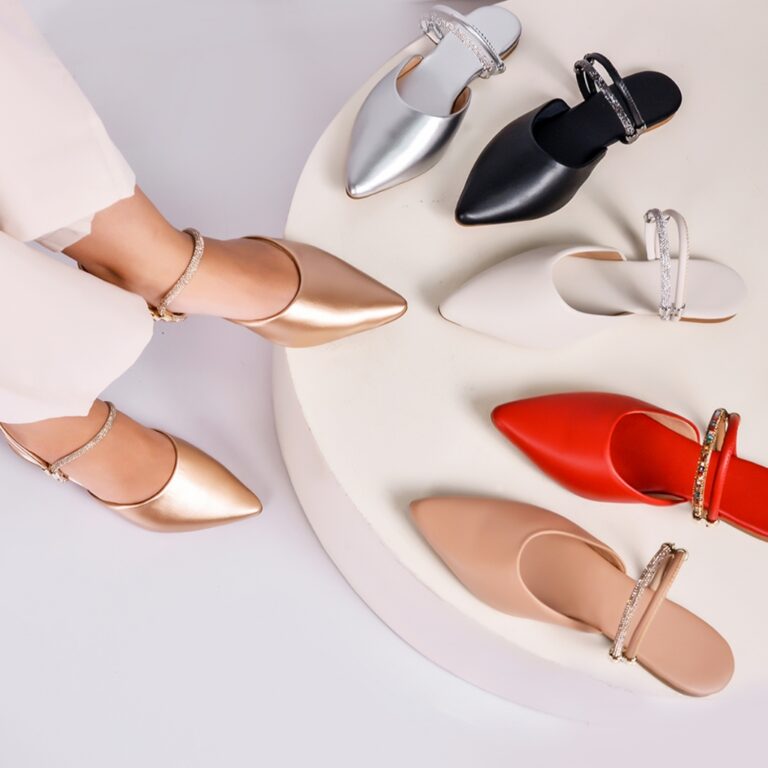 Mule Feminino Bico Fino 2 em 1 Rasteira Strass Com