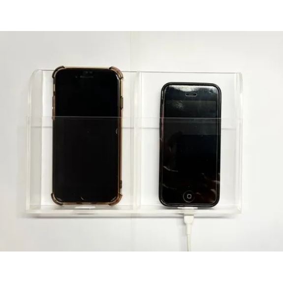 Porta Celular com espaço para fio de carregador e