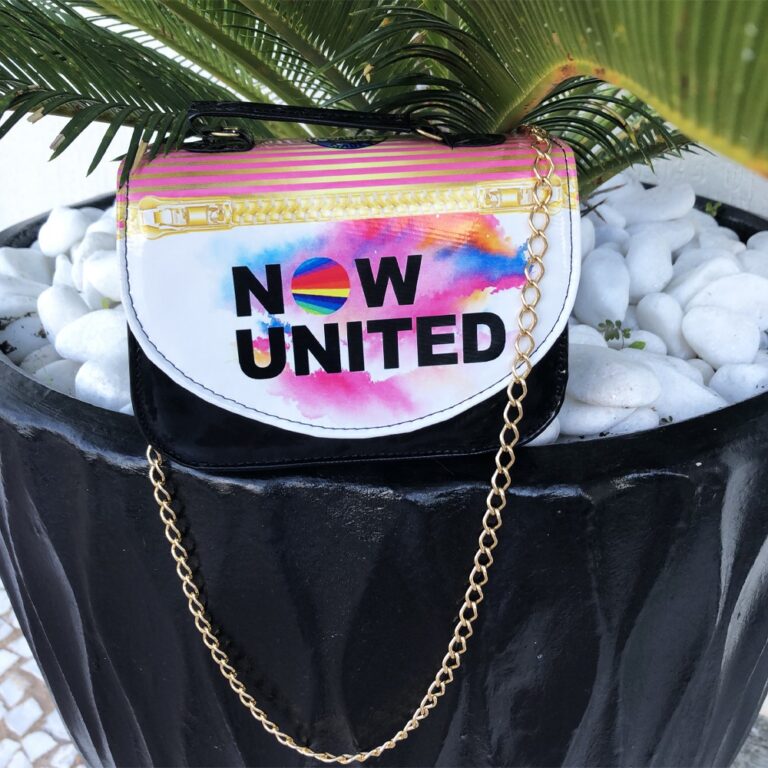 Bolsa Bolsinha Now United Rosa Moda Pop Para Menin