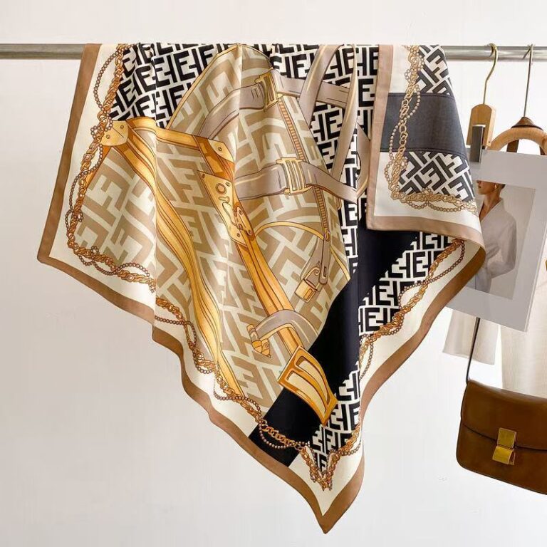 Lenço Feminino Carnaval Chic 90x90cm | Várias Fo