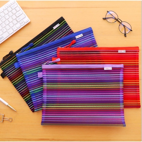 OFERTA Bolsinha Estojo Nécessaire Nylon Multicolo