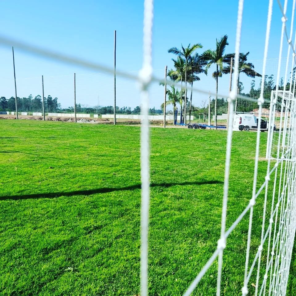 Rede Proteção Para Campo De Futebol 20 X 3 Malha 12×12 Fio 2m / Branca