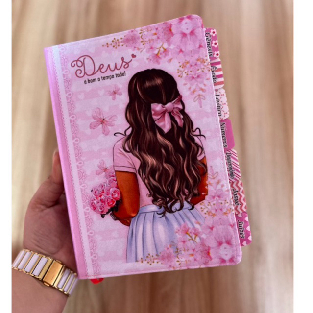 BÍBLIA ARC GAROTA CRISTÃ COM ABAS ADESIVAS COLAD