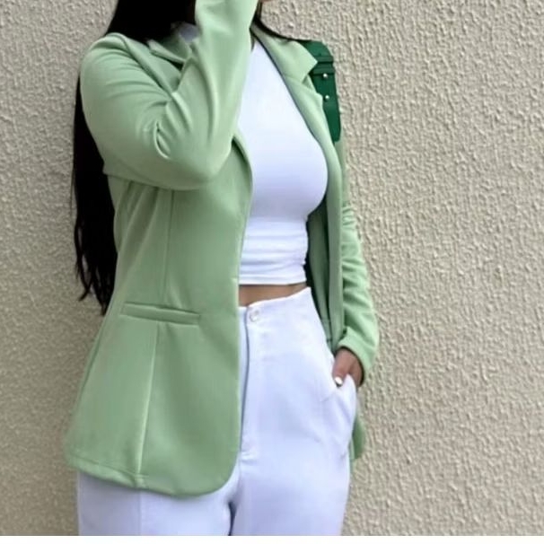 Blazer feminino alongado,elegancia atemporal estil