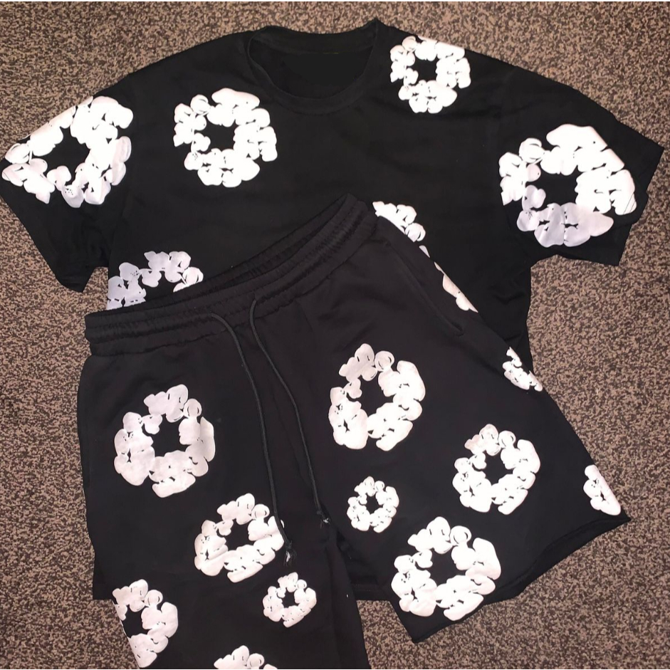 Conjunto Camiseta e Bermuda Streetwear Flores – Conjunto Perfeito Que Transborda Estilo