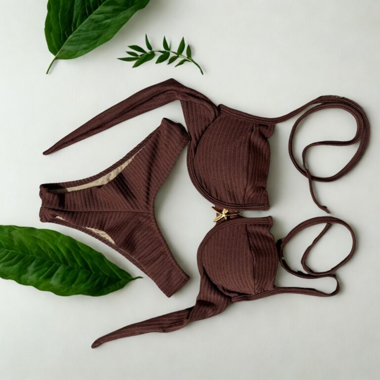 Biquíni Meia Taça Retro com bojo , calcinha asa 