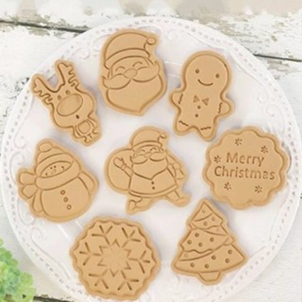 Kit Cortador de Massas Natalino Biscuit Artigo de Cozinha Confeitaria 8 peças
