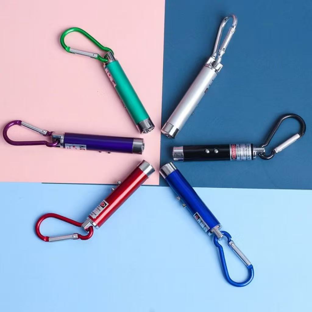 Kit 2/4/6 Laser para Gatos 3 em 1 Lanterna – Brinquedo Mágico de Treinamento e Diversão