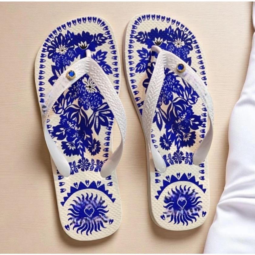 Chinelo Feminino Estampado Com Tira Grossa Para Um Toque Alegria Envio Rápido