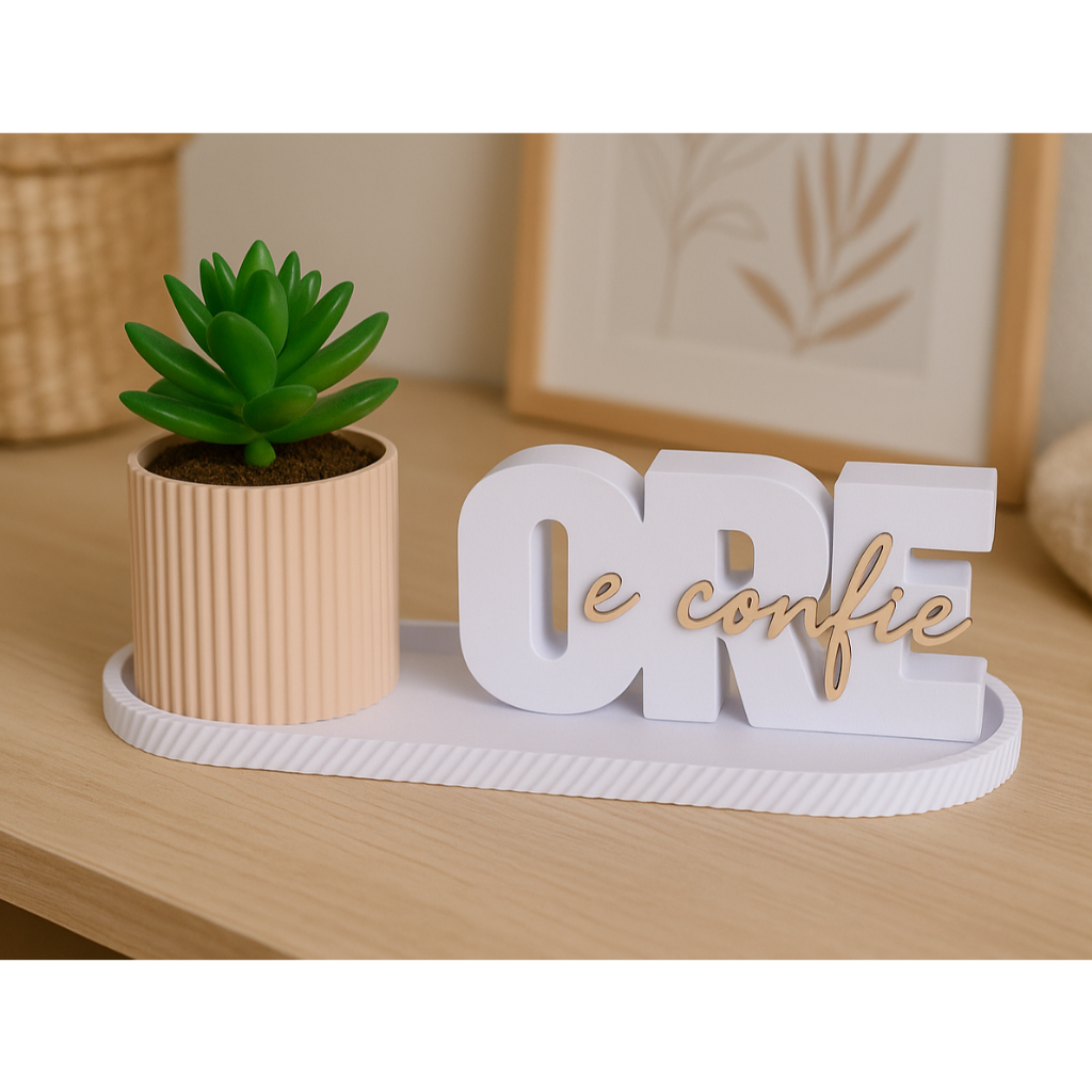 Kit Decorativo Ore e Confie com Vaso e Bandeja  Fé, Design Moderno e Elegância para seu Lar
