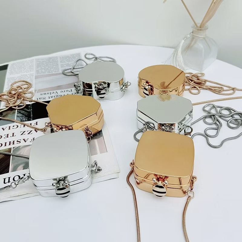 Bolsa Pequena Acrilico Espelhada Quadrada Maça Coração Tiracolo Com Espelho