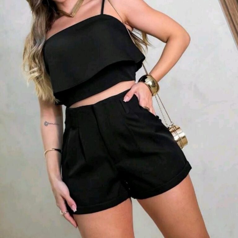 Conjunto Cropped Babado, Alça Regulável e Short,
