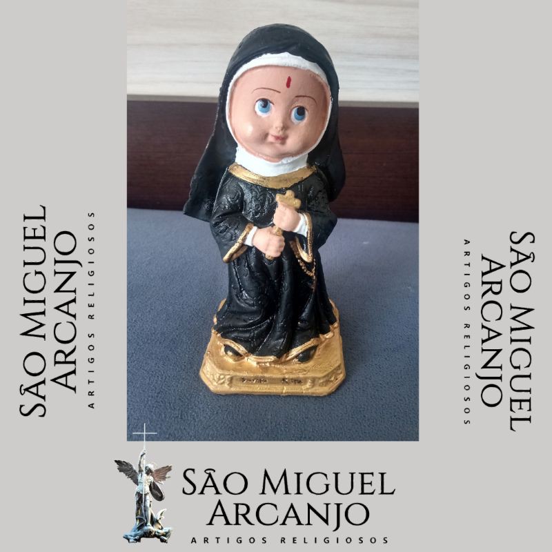 Santa Rita infantil de borracha.