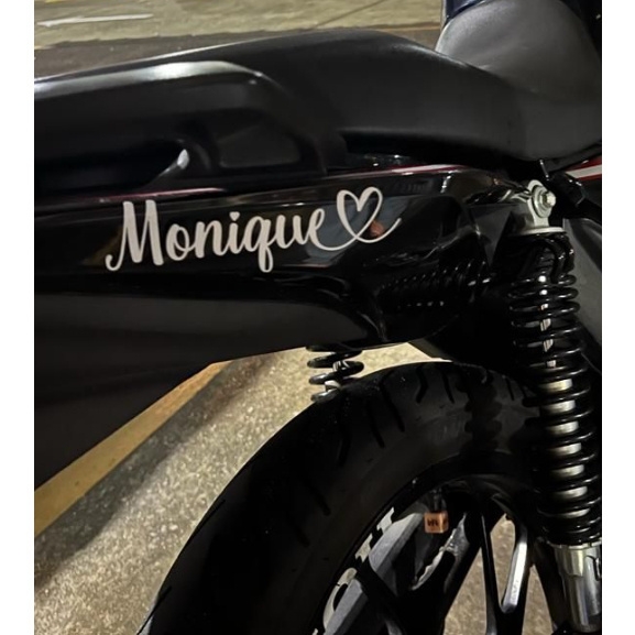 adesivo nome da namorada na cor branca para carro 