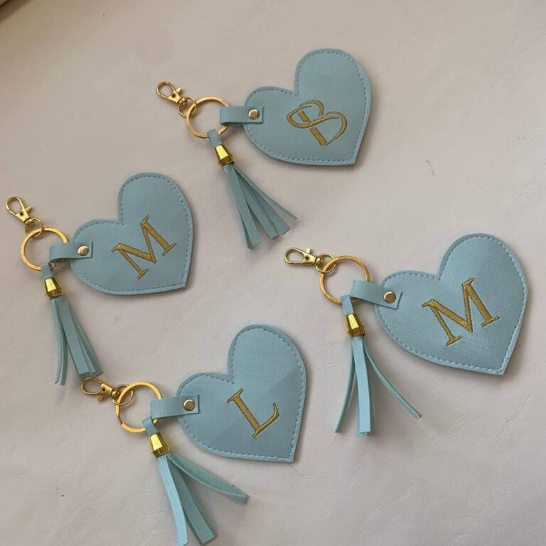 Kit Chaveiro personalizado com inicial Lembrancinh