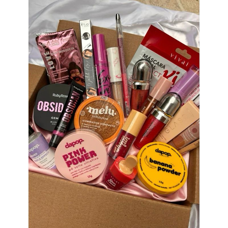 KIT MAQUIAGENS 03 PRODUTOS SURPRESA LEIA A DESCRIÇÃO  OS MELHORES PRODUTOS PELO MELHOR PREÇO