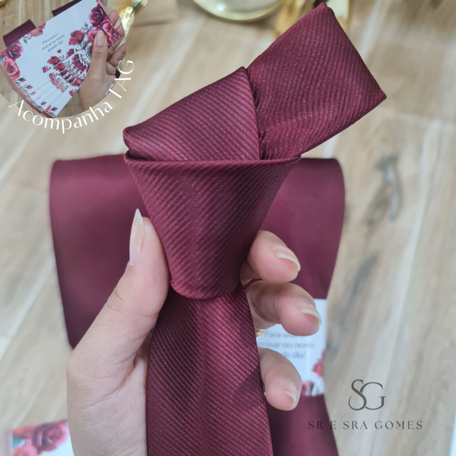 Gratava Marsala Tecido Trabalhado Para Padrinhos E Eventos