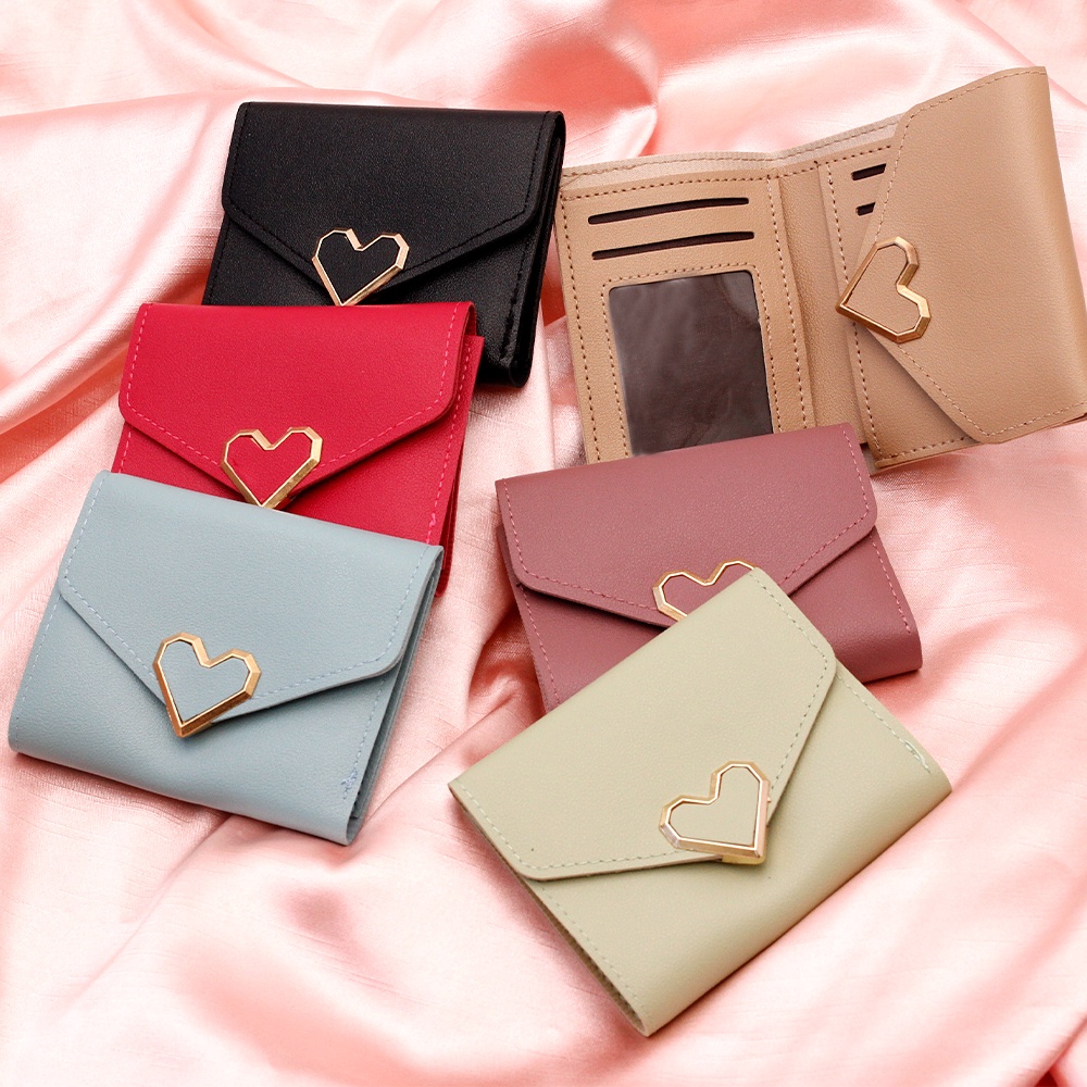 Carteira de Couro com Fecho em formato de Coraçã