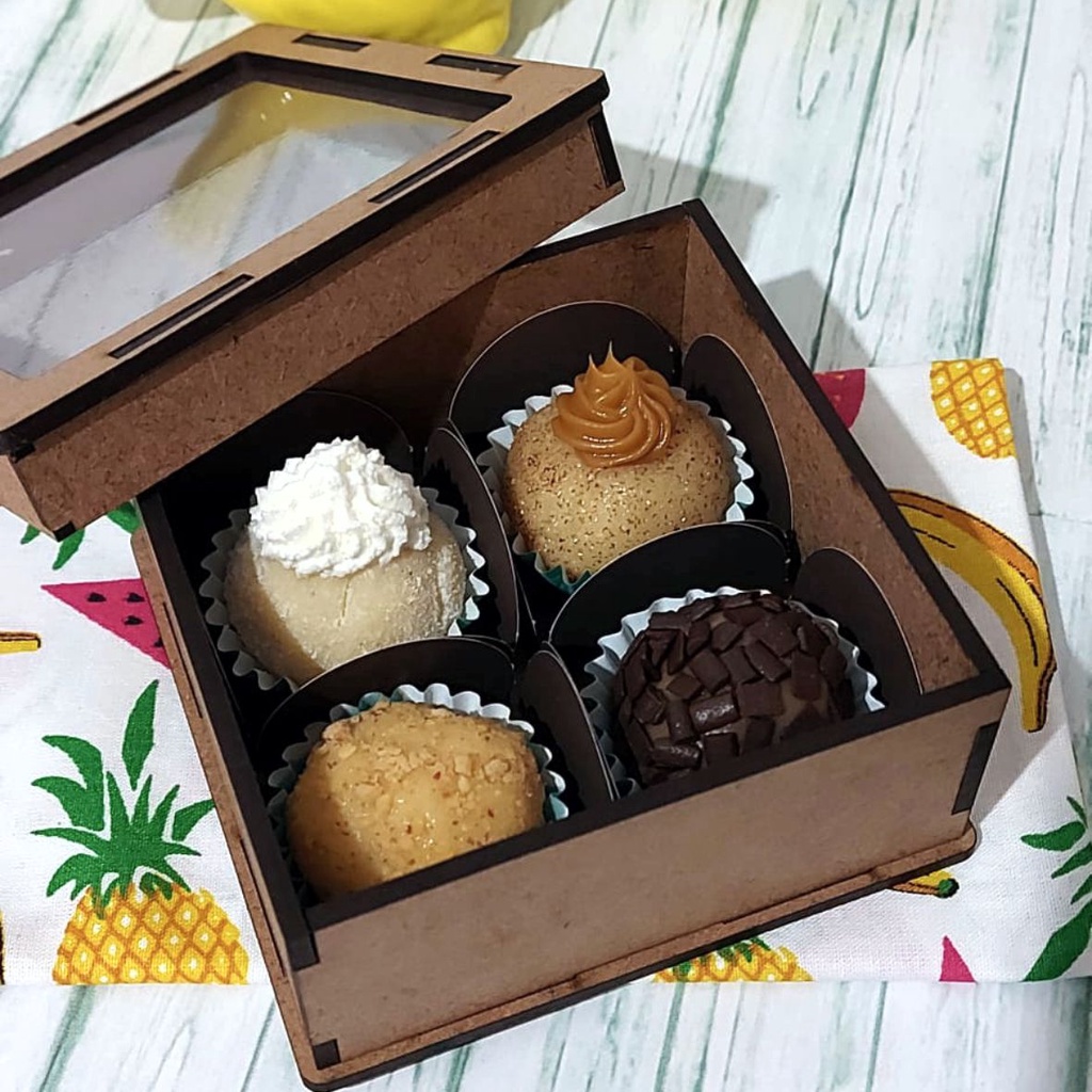 150 Caixas Embalagem Tampa Vazada 4 Doces bombons 