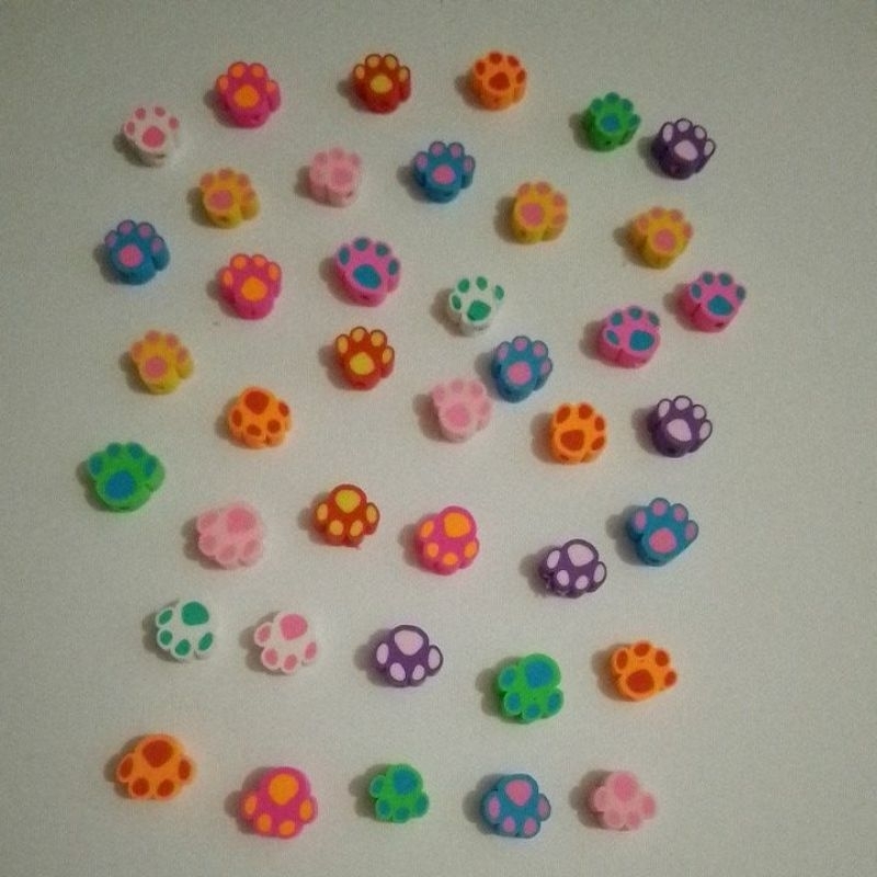 Miçanga Infantil Fimo-PatinhasTam 10m Com 20 peç