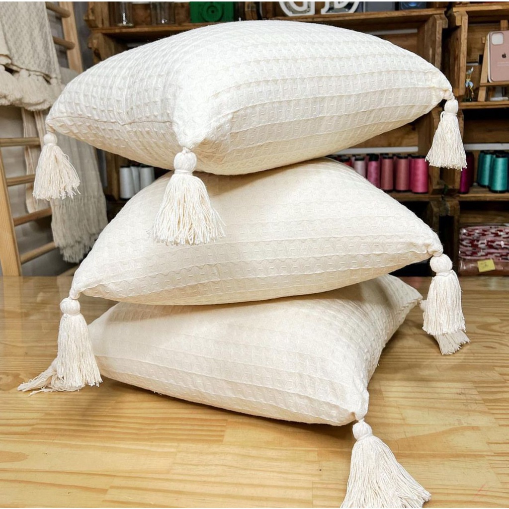 CAPA DE ALMOFADA POMPOM CRUA 100% ALGODÃO