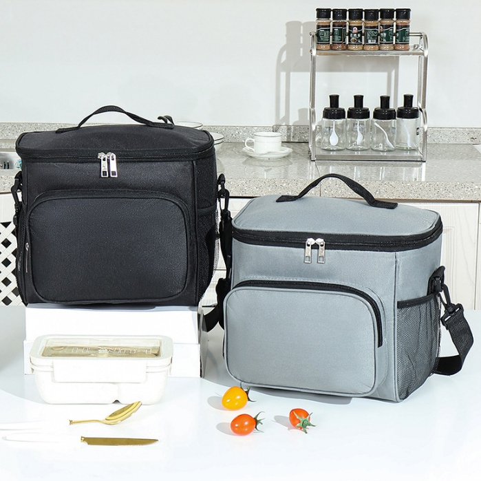 Bolsa Térmica com Bolso Frontal Extra e Alça Aju