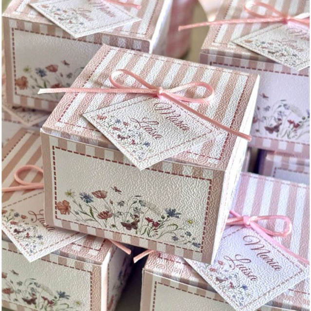 Caixa cubo personalizada 6x6x4 maternidade anivers