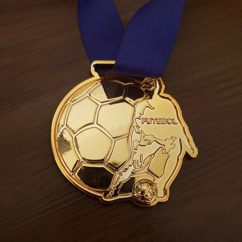 1 Medalha Futebol 63mm Grande Metal Brilhante com