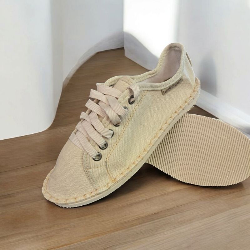 SAPATILHAS COM CADARÇOS CASUAL EM PROMOÇÃO POR 