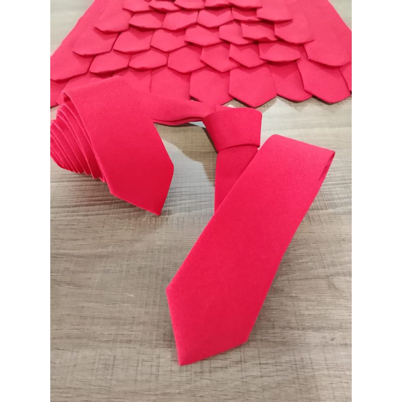 gravata tradicional slim vermelha (santa ceia)