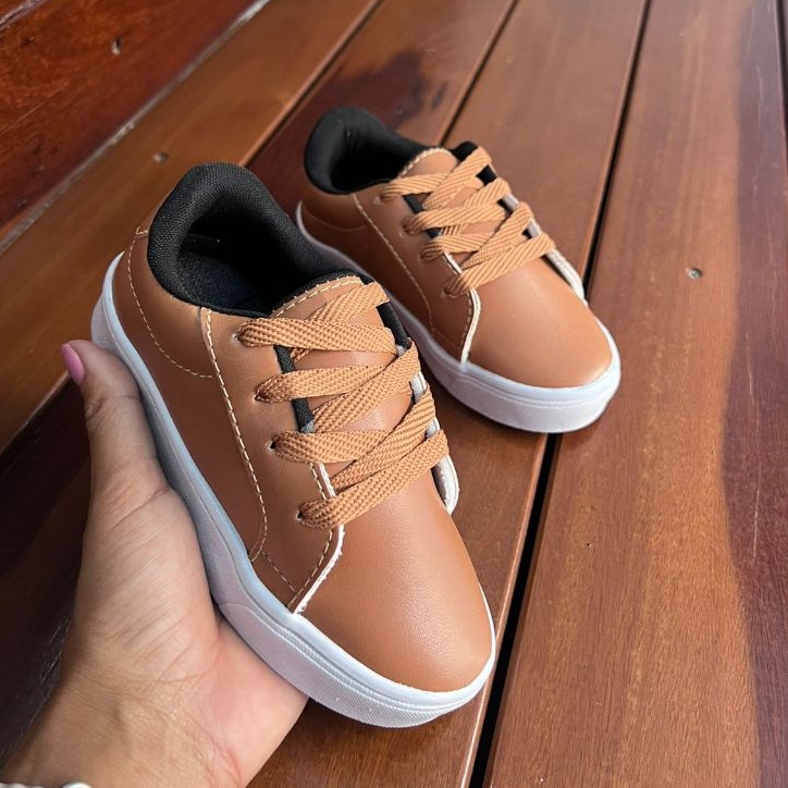 Tenis casual masculino escolar