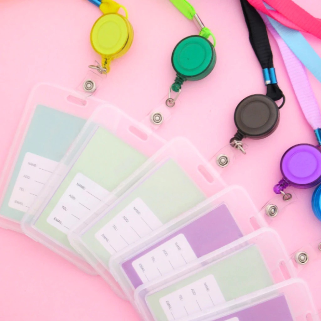 Kit Porta-Crachá Retrátil | Proteção + Pratici