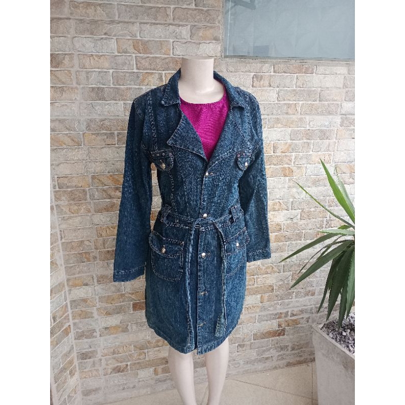 Sobretudo jeans feminino sem elastano, brechó.