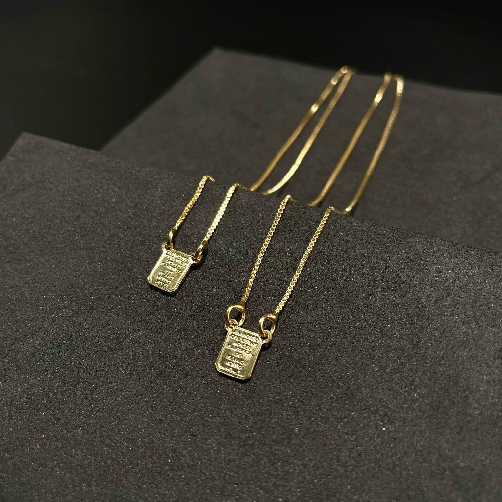 Colar escapulário Deus é Fiel Banhado a Ouro 18k