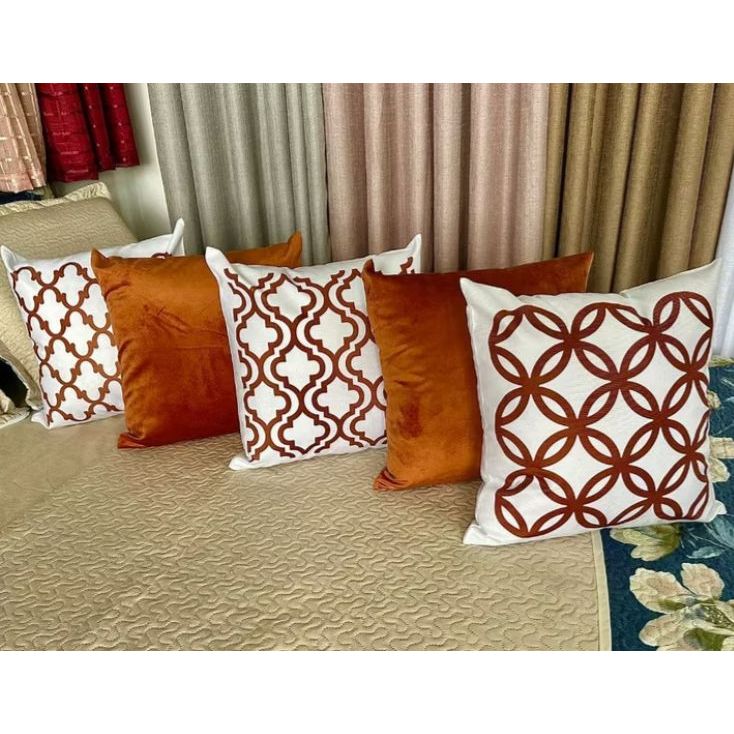 KIT COM 05 CAPAS DE ALMOFADAS ESTAMPADAS DECORATIV