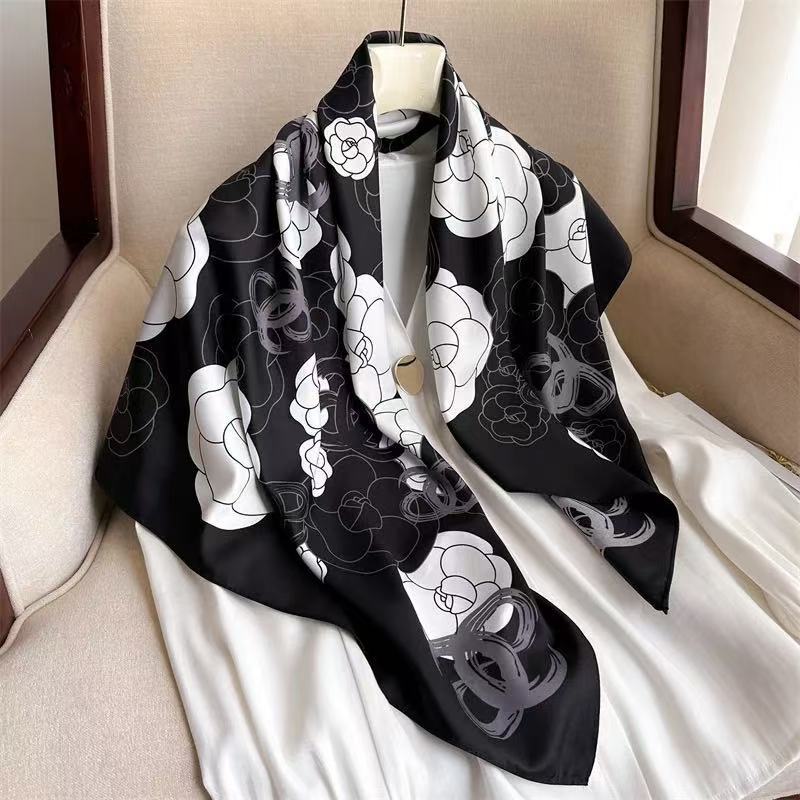 Lenço ROMANTICO DE CAMELIA de Cetim Seda Moda Fem