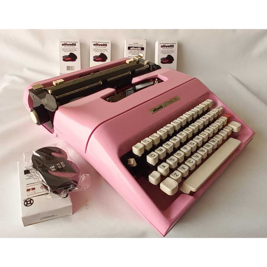 Máquina de Escrever Olivetti Lettera 35 customiza