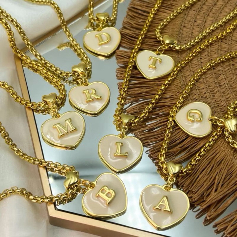 Colar semijoia banhado ouro 18K pingente coração