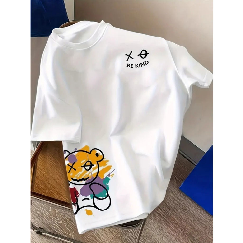 Camiseta Básica Urso XO (BARRA) E Be Kind (ESCUDO