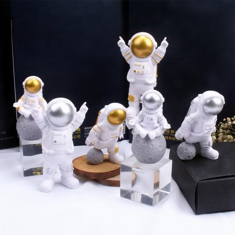 4 Astronautas para Decoração Estilosa e Divertid