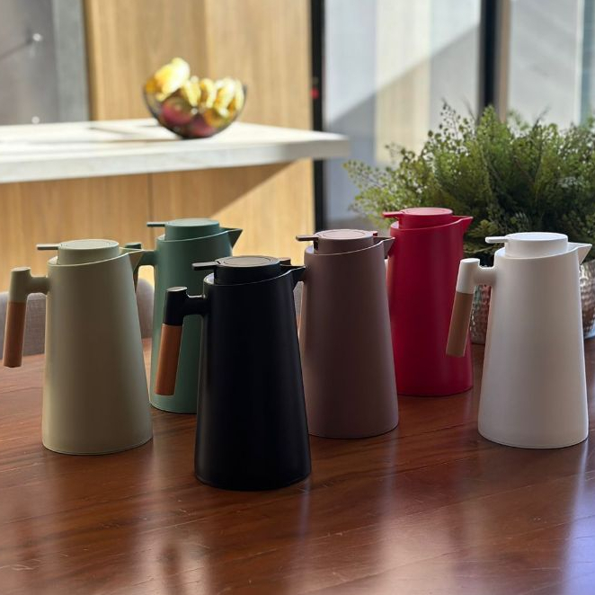 Garrafa Térmica 1L Cabo Madeira com Botão Aciona