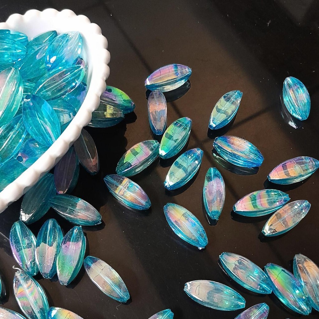 Conta Plástica Navete 9x25mm Boreal Cores 250g